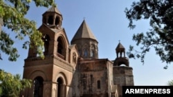 Armenia -- The main cathedral of Holy Etchmiadzin (file photo)