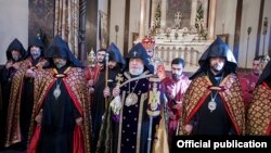 Armenia - Catholicos Garegin II leads a requiem service for the victims of the terrorist attacks in Paris, Echmiadzin, 15Nov2015.