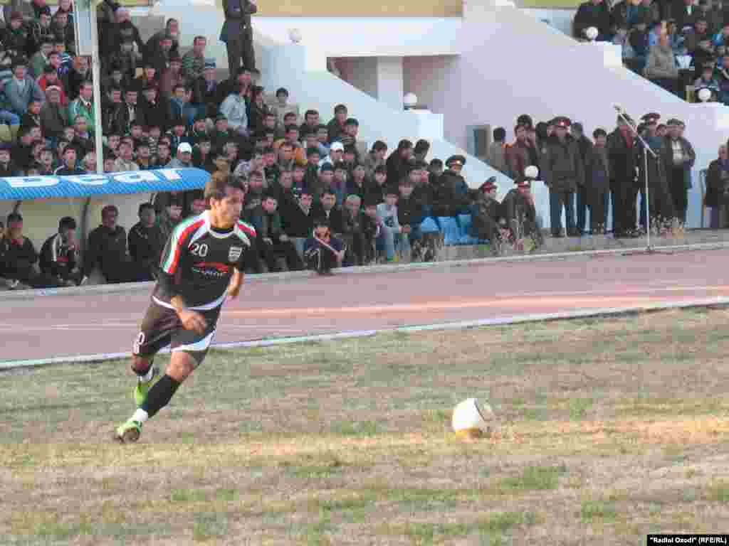 Tajikistan -- Tajik football team of "Istiqlol" celebrates it victory, 29Nov2010