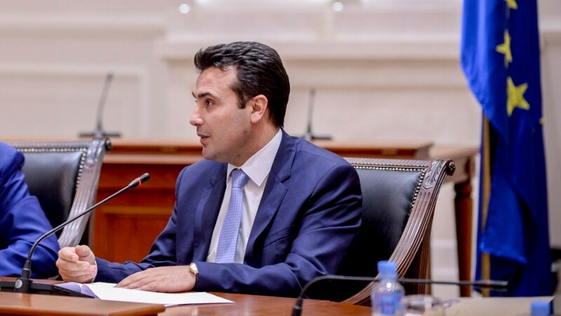 Премиерот Заев разговарал и со лажна Грета 