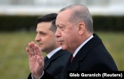 Президент України Володимир Зеленський (ліворуч) і президент Туреччини Реджеп Ердоган. Київ, 3 лютого 2020 року
