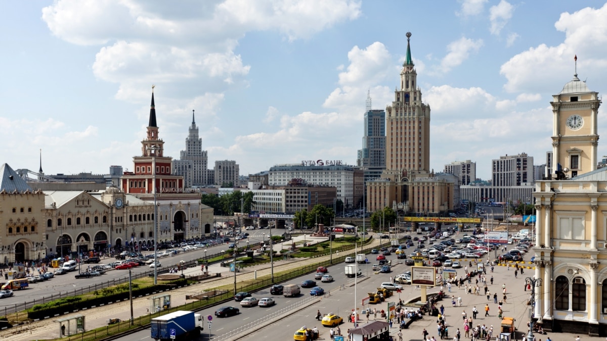 Три площади москвы. Площадь 3х вокзалов в Москве. Площадь 3 вокзалов в Москве. Комсомольская площадь 3 вокзала. Площадь трёх вокзалов в Москве Казанский вокзал.