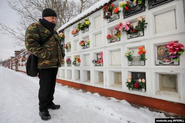 Віктар Сівохін на Ўсходніх могілках