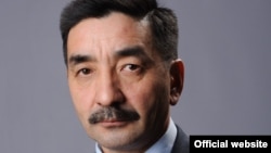 2011 жылы ҚХКП атынан президент сайлауына түскен Жамбыл Ахметбеков.