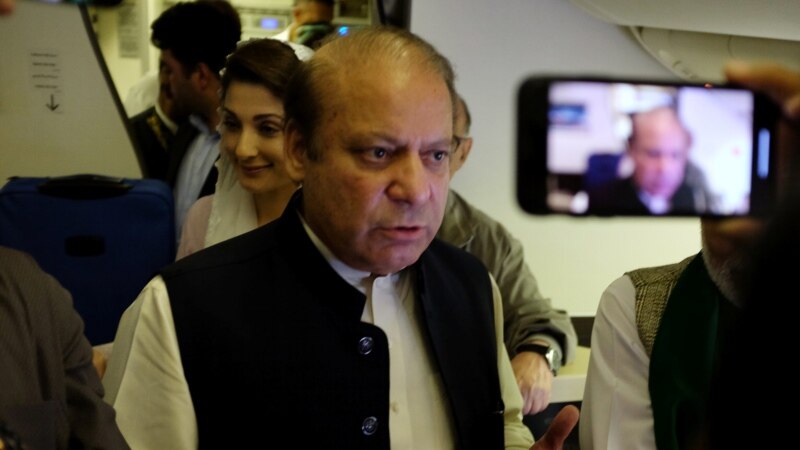 Пакистанда экс-премьер-министр Наваз Шариф кызы экөө камалды
