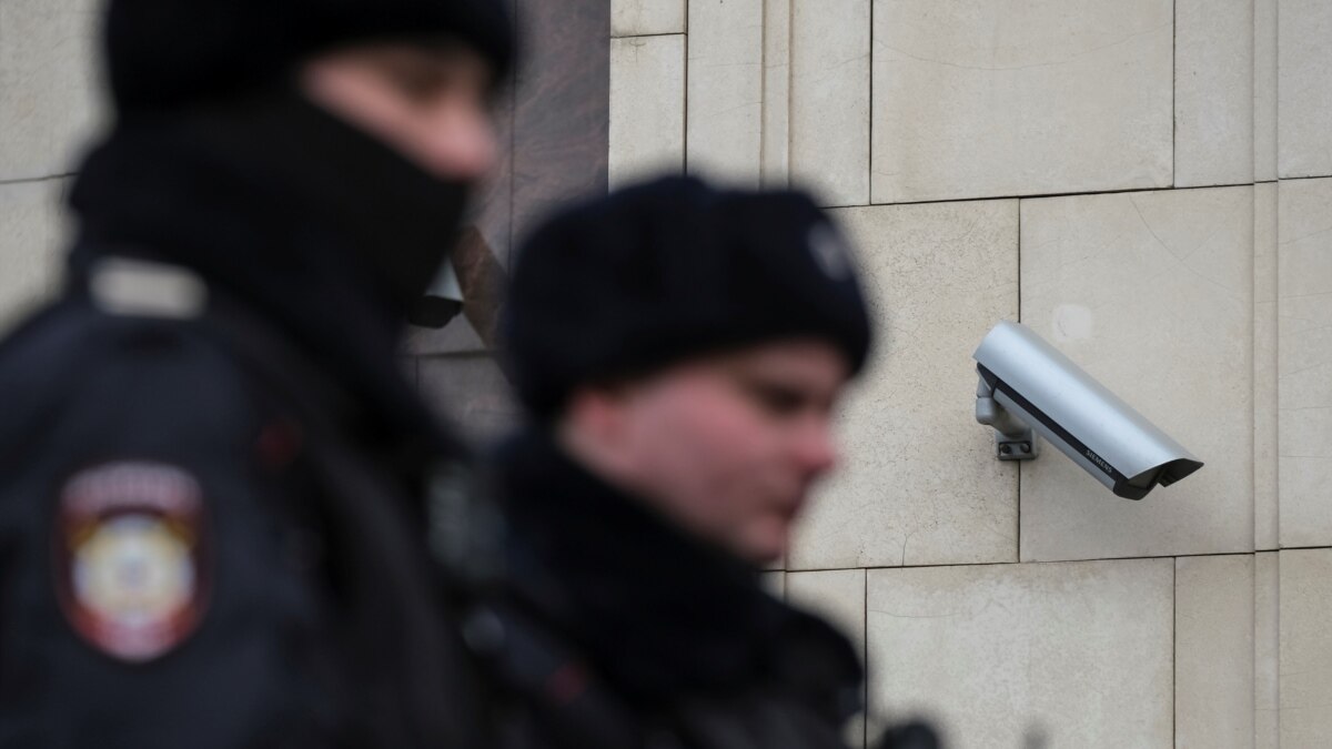Russia Unveils A New Tactic To Deter Dissent: CCTV And A 'Knock On The Door,' Days Later - Vimarsana News