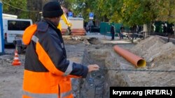 Работы, по словам очевидцев, велись с нарушением техники безопасности
