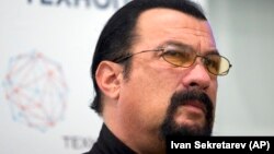 Актер Стивен Сигал