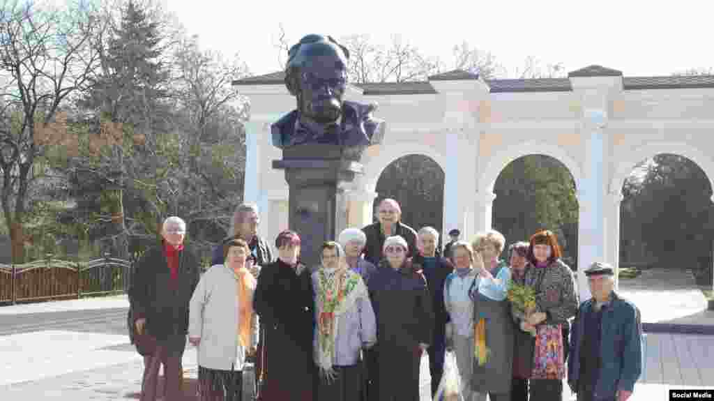 Ukraine, Simferopol - the monument to Taras Shevchenko in Simferopol, 9Mar2016