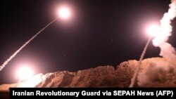 Фотогафија објавена на официјалната веб страница на Исламска револуционерна гарда, на која се гледаат ланисрани проектили. 