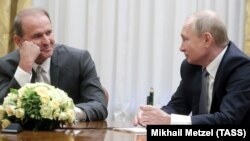 Виктор Медведчук и Владимир Путин (архивное фото)