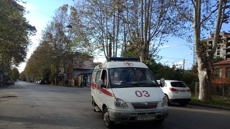 В Абхазии выявлено 77 новых случаев коронавируса, два человека скончались