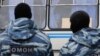 Петербургдаги полиция рейдида 300 нафарга яқин муҳожир қўлга олинди