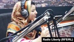 ارشیف، د سولې د مشورتي لویې جرګې د ۳۲ کمېټو مشره فرزانه کوچۍ د ازادي رآډیو په یوه اوونیز بحث کې , 30 Aug 2018