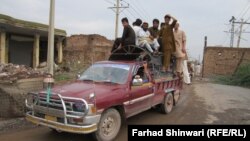 د ستنېدونکو کډوالو یو پخوانی عکس