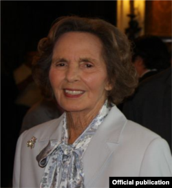 Regina Ana (1923-2016)