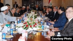اجتماع لسياسيين عراقيين(من الارشيف)