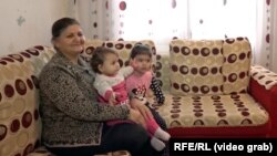 Бежавшая из Карабаха Валида Оручова провела почти три десятилетия в селе под Баку. Сейчас она мечтает вместе с семьей вернуться домой