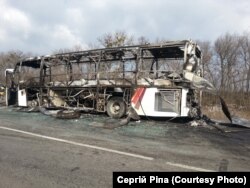 Автобуси кримських «антимайданівців», спалені активістами Майдану під Корсунем-Шевченківським 20 лютого 2014 року