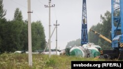 Ілюстрацыйнае фота. Цыстэрны для звадкаванага газу, якія сышлі з рэек пад Віцебскам 24 ліпеня