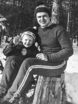 Поль Шылянок з сынам Андрэем. Магадан. 1980-я