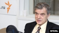 ფოტო არქივიდან. რუსლან ხასბულატოვი