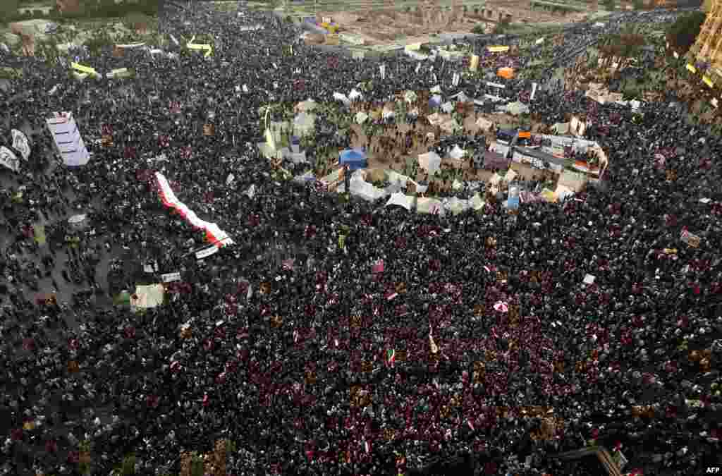 Misir, Qahirə. Tahrir Meydanında inqilabın 2-ci ild&ouml;n&uuml;m&uuml; qeyd edilir. 25 yanvar 2013