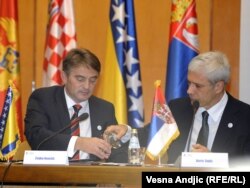 Željko Komšić i Boris Tadić na sesiji Igmanske inicijative u Beogradu, 14. oktobar 2011