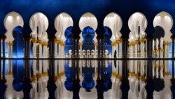 حکومت امارات گفته است مسجد‌ها و مکان‌های دیگر نیز بسته می‌مانند.