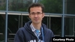 امید کوکبی، دانشجوی فوق دکتری فیزیک دانشگاه تگزاس آمریکا که از بهمن ماه سال ۸۹ در ایران زندانی است
