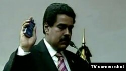 Nikolas Maduro polaže zakletvu