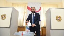 Armenia -- Speaker Ararat Mirzoyan casts a ballot in a parliament vote on a resolution demanding the dismissal of Constitutional Court Chairman Hrayr Tovmasian, Yerevan, October 4, 2019.