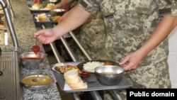 Харчування солдатів (у військовій частині)