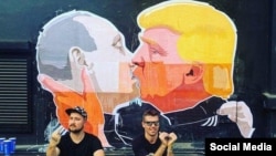 Litvada Putin-Trump qraffitisi