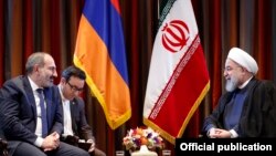 U.S. - Iranian President Hassan Rouhani (R) and Armenian Prime Minister Nikol Pashinian meet in New York, 25 September 2018.