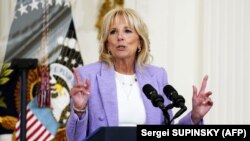 Prva dama SAD Jill Biden govori tokom dešavanja povodom izbora učitenja godine u SAD, 27. april 2022. 