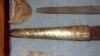 Частина знахідок, виявлених на Мамай-горі, серед яких меч-акінак. Ці речі супроводжували поховання юнака 18–20 років, який, ймовірно, був зброєносцем