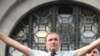 Armenia -- Opposition politician Levon Ter-Petrossian addresses a crowd in Yerevan, 01Aug2008