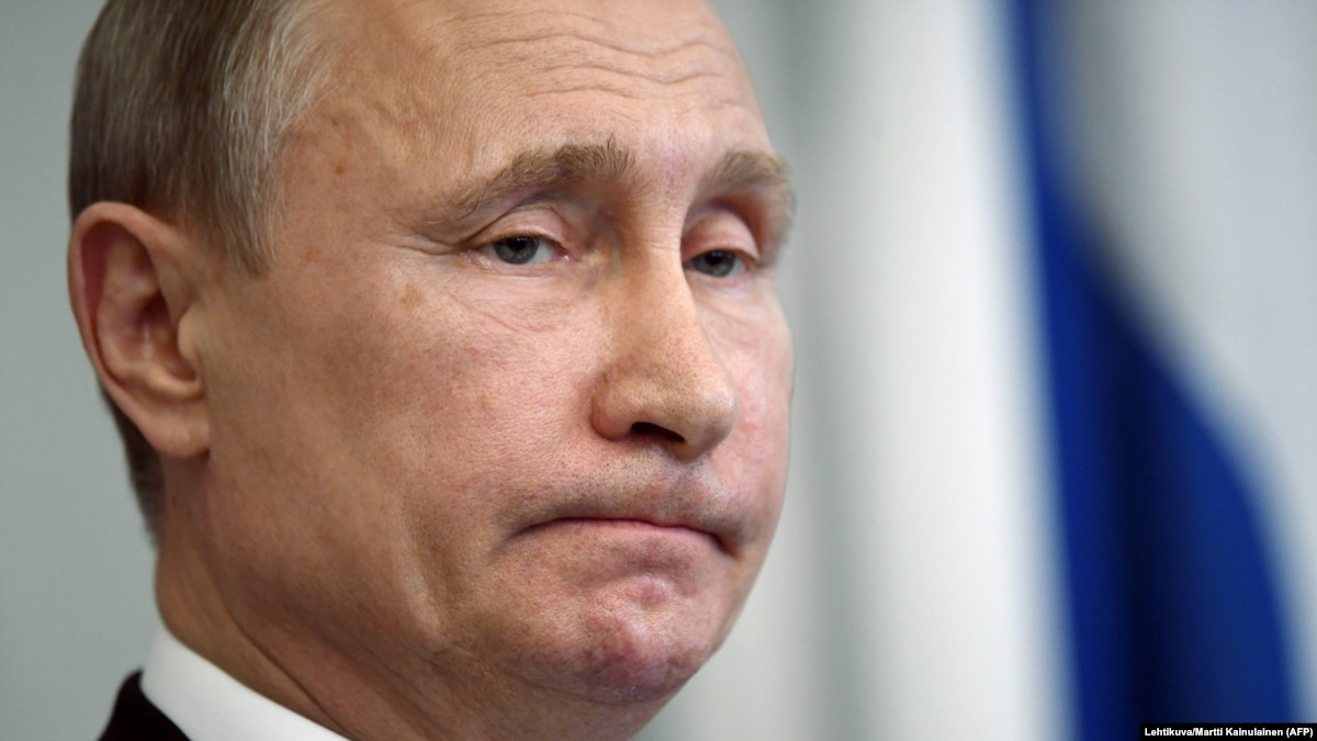 Putin Signs Controversial Law Tightening Internet Restrictions