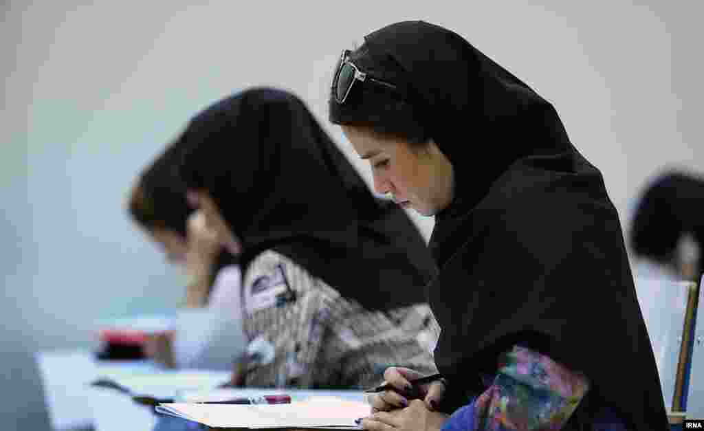 در گزارش‌های دو روز اخیر خبری در رابطه با حضور گشت ارشاد در اطراف حوزه‌های امتحانی منتشر نشده است!