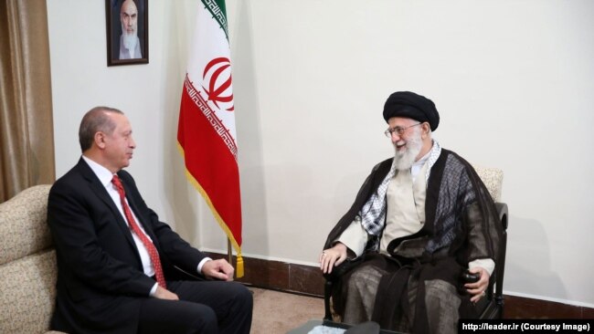 Rexhep Erdogan duke vizituar Ali Khamenein. Teheran, 4 tetor 2017