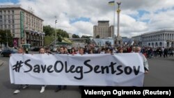 La o demonstrație la Kiev pentru eliberarea lui Sențov