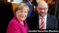 Cancelara Angela Merkel și Martin Schulz, liderul Partidului Social Democrat 