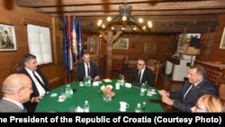 Na poziv predsjednika Hrvatske Zorana Milanovića u Zagrebu je 16. septembta gostovao vođa vladajuće stranke u Republici Srpskoj Milorad Dodik