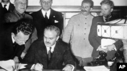 На подписании Договора о ненападении между СССР и Германией. Москва, 23 августа 1939 года.