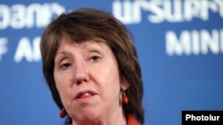 Armenia - EU High Representative for Foreign Affairs and Security Policy Catherine Ashton at a news conference in Yerevan, 17Nov2011.