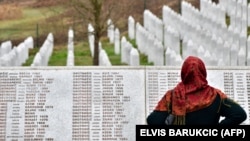 Сребреницада 8 мингга яқин мусулмон эркак ва ўғил болани қирғин қилинган эди.