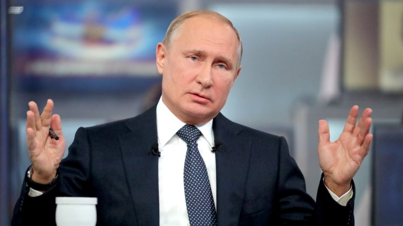 Кремль: Владимир Путин не обращает внимания на свой рейтинг 