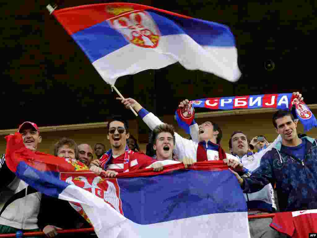 Navijači reprezentacije Srbije Foto: AFP / Natalia Kolesnikova 