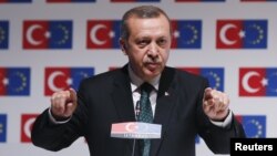 Реджеп Тайїп Ердоган виступає на конференції ЄС – Туреччина у Стамбулі, 7 червня 2013 року